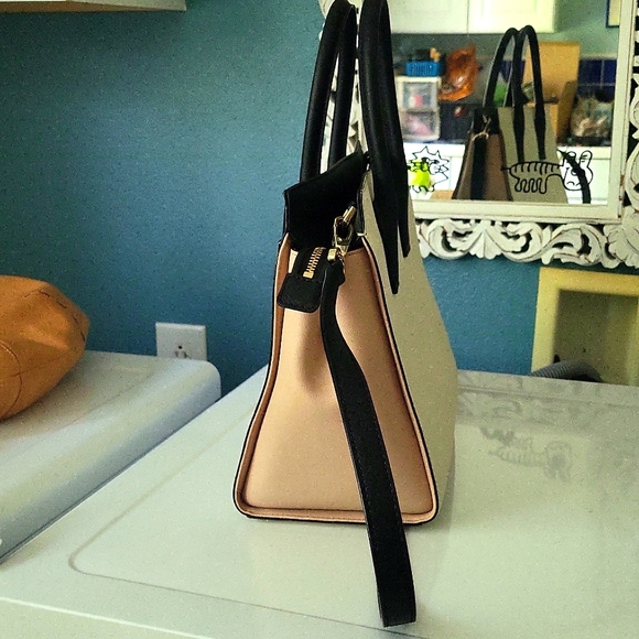 Kate Spade bag - Picture 5 of 7